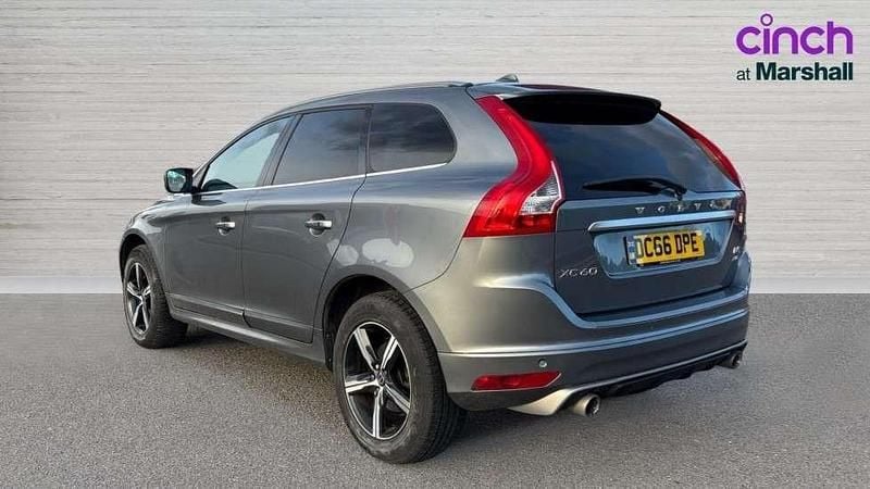 Used Volvo XC60 R-Design 220 HP (161 kW) 2017 Grey SUV