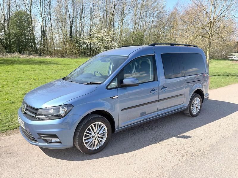 Usado VW Caddy Life 122 CV (89 kW) 2021 Azul Monovolumen
