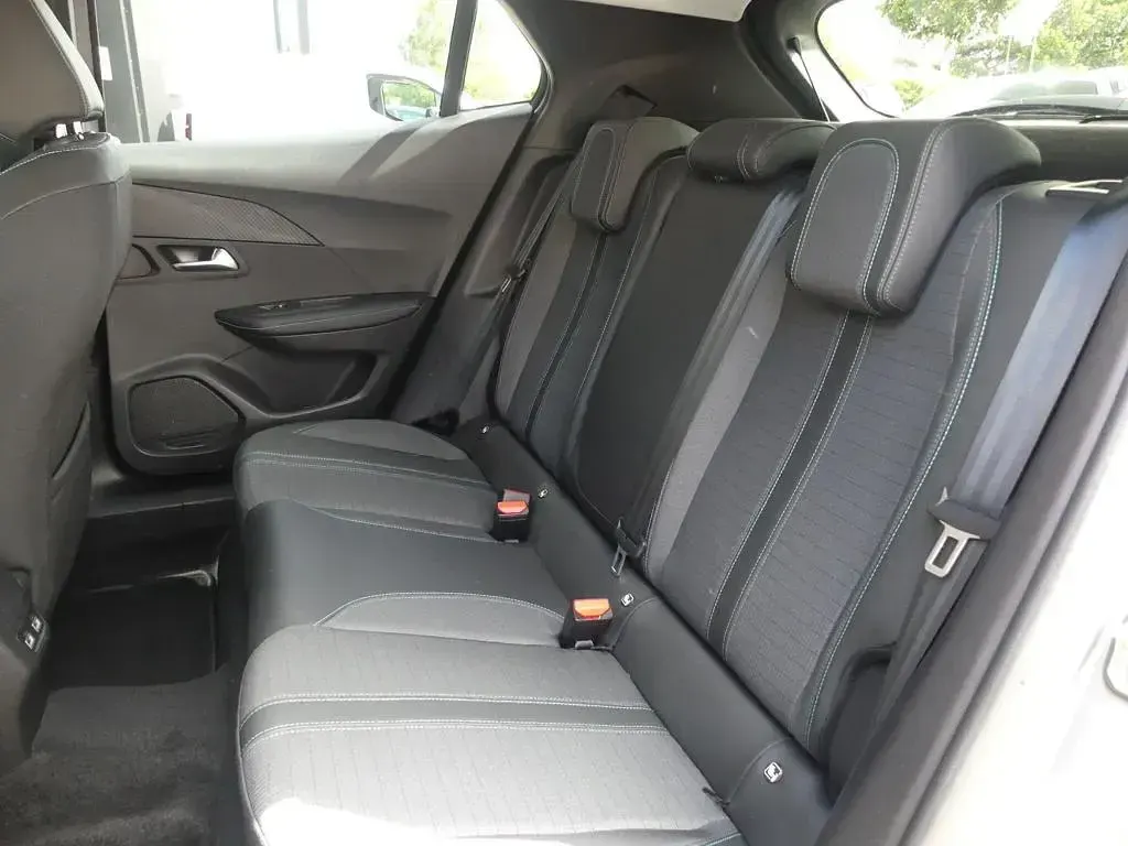 Used Peugeot 2008 Allure Premium 100 HP (73 kW) 2022 Grey SUV
