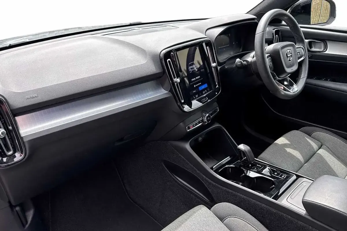 Used Volvo XC40 Plus 197 HP (144 kW) 2024 Grey SUV