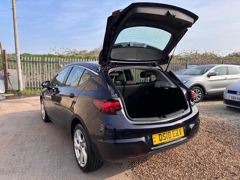 Used Vauxhall Astra SRi 2018 Blue Hatchback
