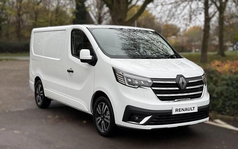 New 2025 Renault Trafic MPV | £29,388 (Expensive) - Image 1/4
