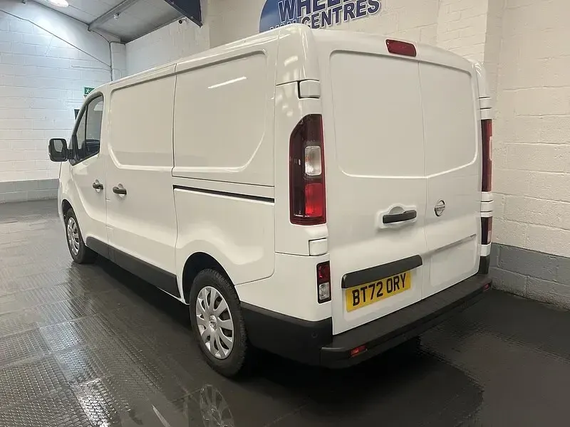 Used Nissan Primastar Acenta 110 HP (80 kW) 2022 White MPV