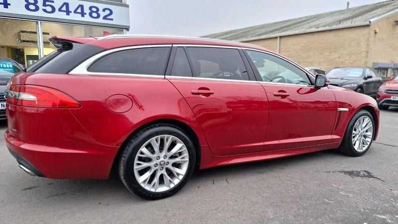 Begagnad Jaguar XF 2013 Röd Kombi