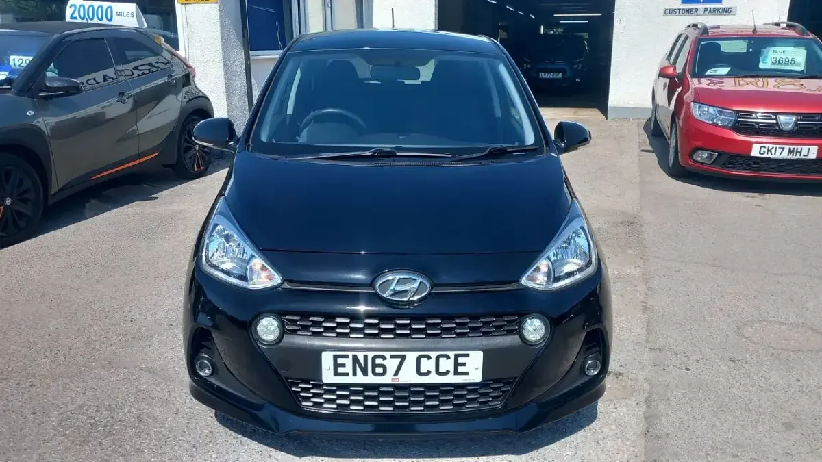 Used Hyundai i10 Premium 67 HP (49 kW) 2018 Black Hatchback