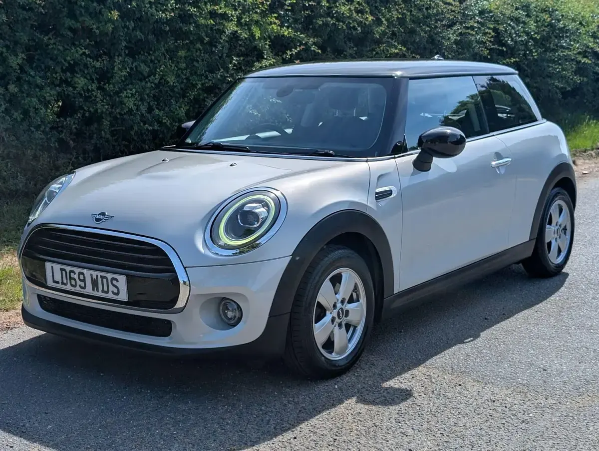 Used Mini Cooper Classic 2019 Silver Hatchback