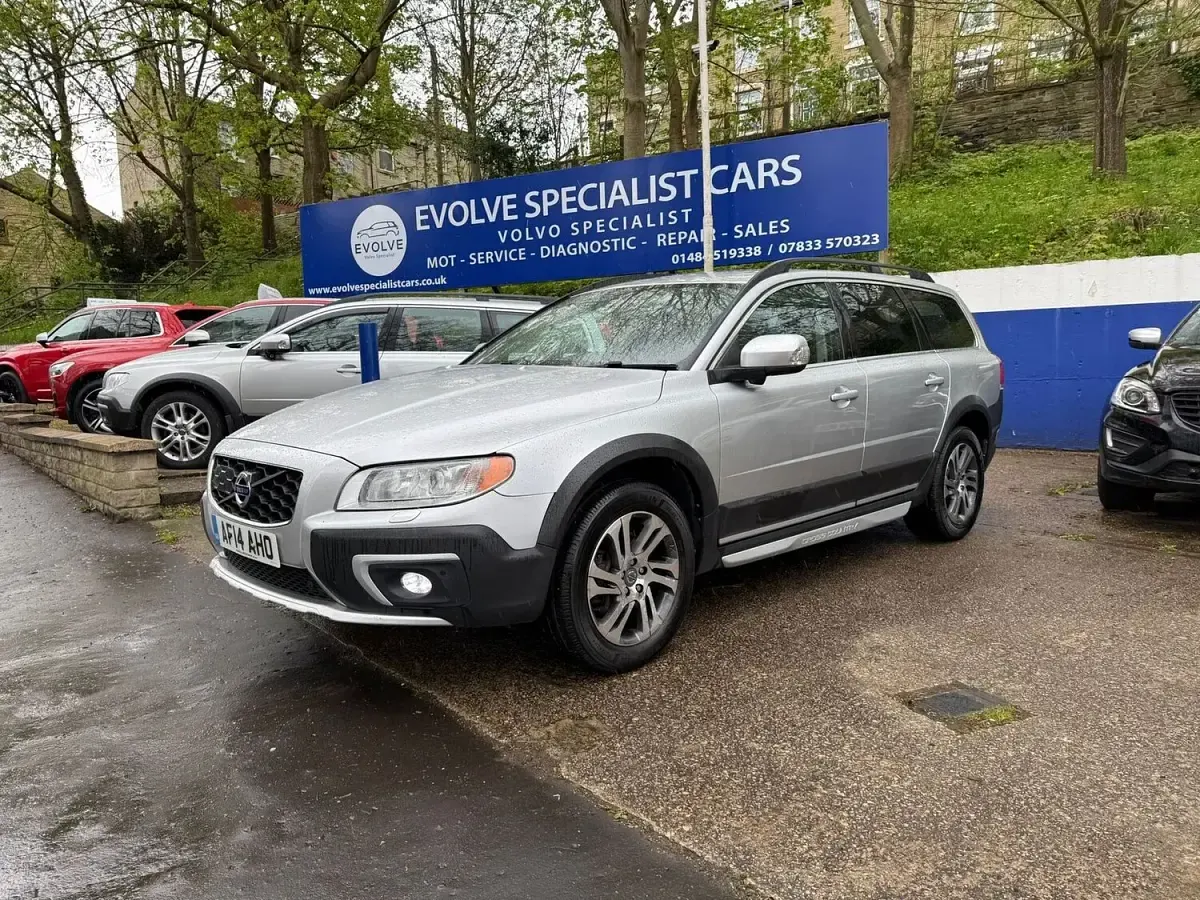Used Volvo XC70 SE 181 HP (133 kW) 2014 Silver Estate