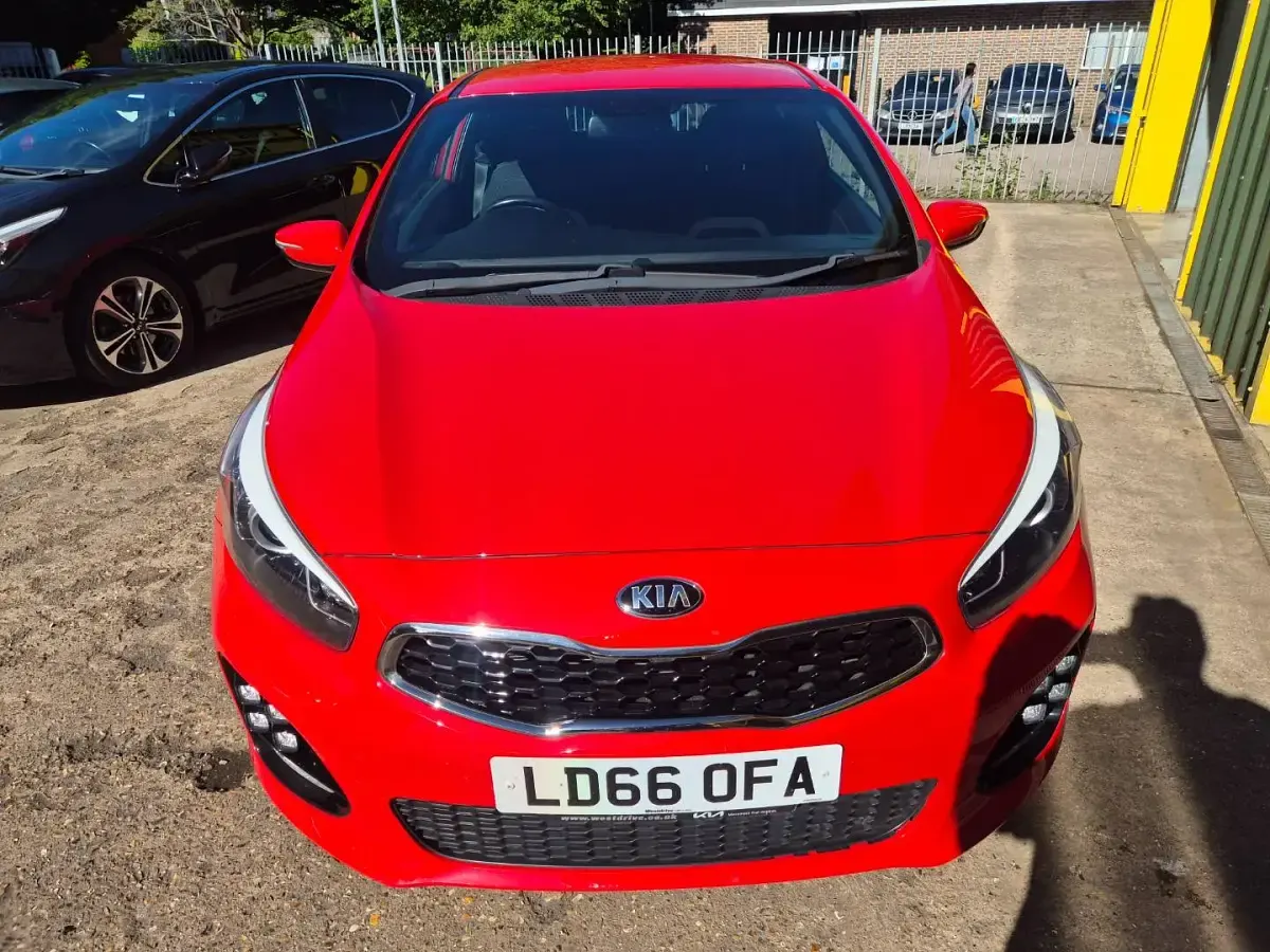 Used Kia ProCeed GT-Line 2016 Red Hatchback