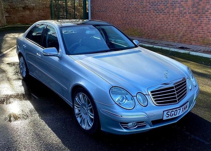 Used Mercedes E280 190 HP (139 kW) 2007 Silver Sedan