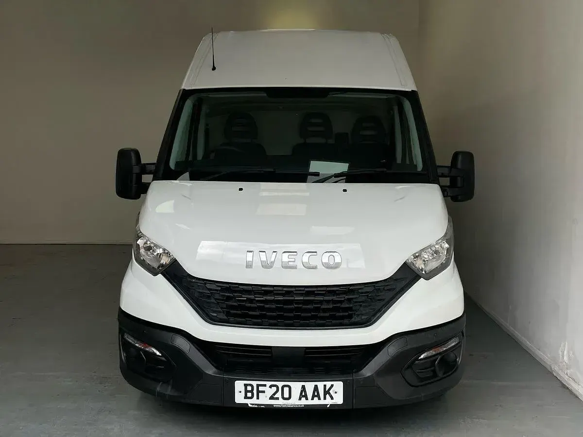 Used Iveco Daily 140 HP (102 kW) 2020 White Van