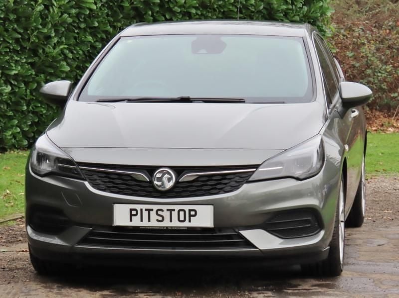 Cosmic grey Used 2020 Vauxhall Astra SRi Hatchback | £8,800 (Good price) - Image 1/3
