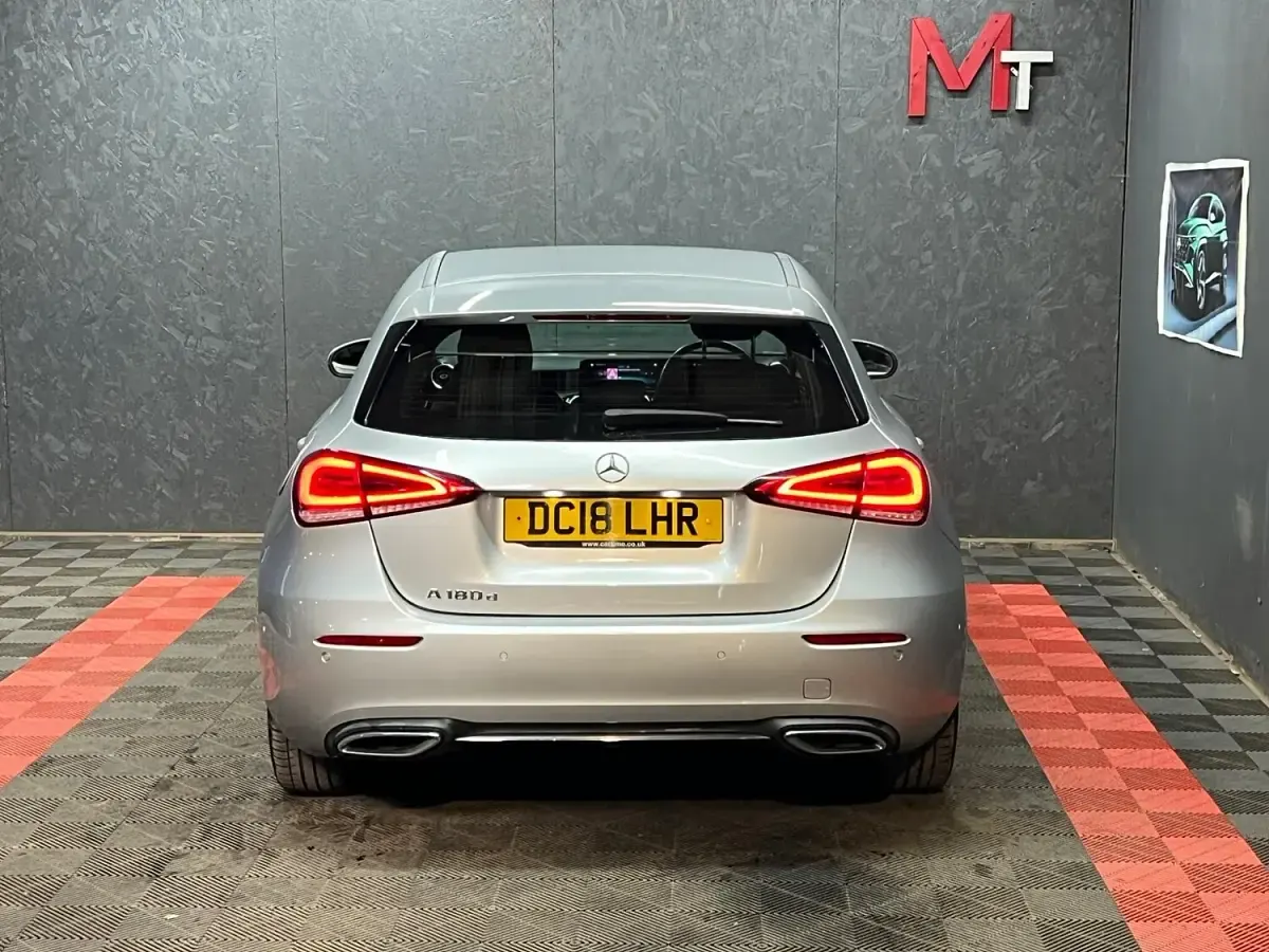 Used Mercedes A180 Executive 116 HP (85 kW) 2018 Silver Hatchback