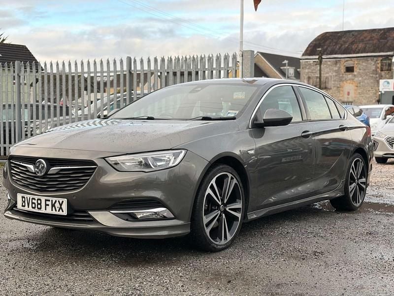 Second-hand Vauxhall Insignia SRi 210 CP (154 kW) 2018 Gri Hatchback