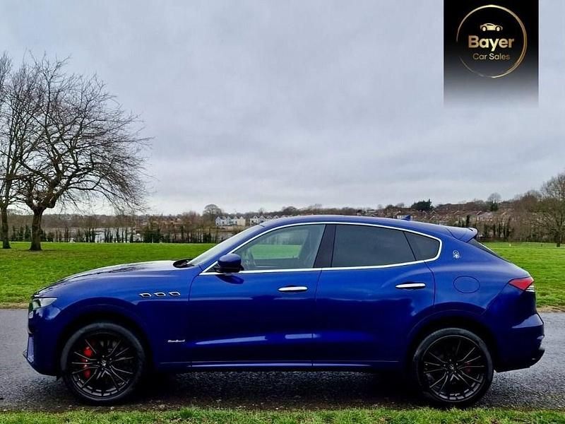 Used Maserati GranSport 350 HP (257 kW) 2021 Blue Estate