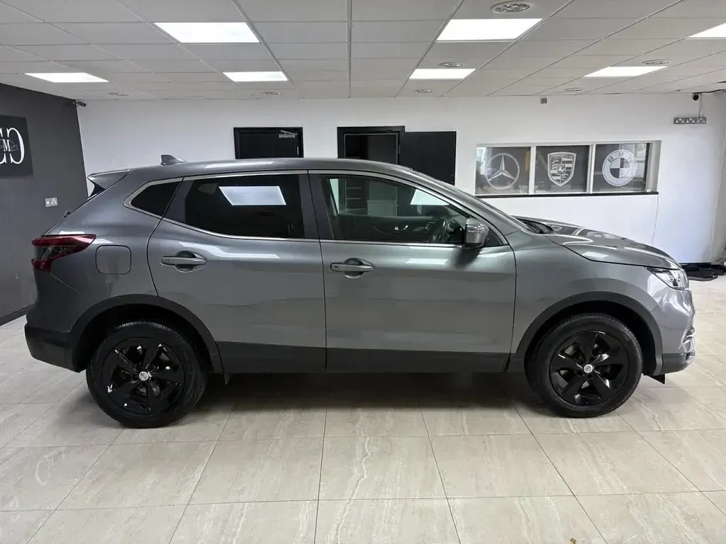 Used Nissan Qashqai Acenta Premium 160 HP (117 kW) 2020 Grey SUV