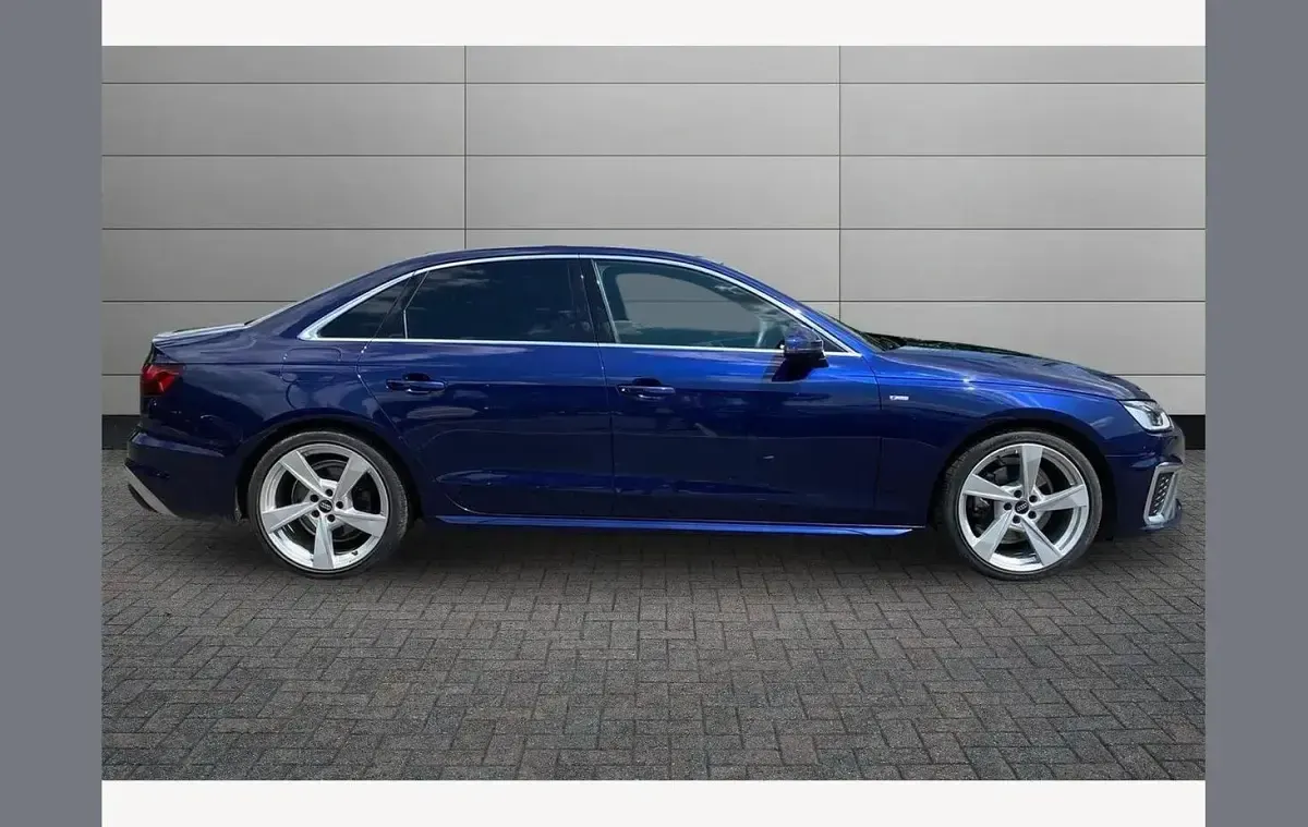 Used Audi A4 S-Line 150 HP (110 kW) 2023 Blue Sedan