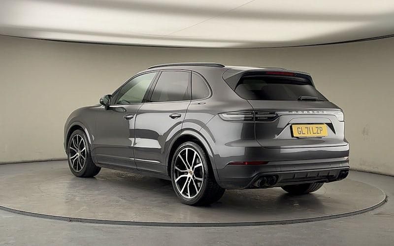 Used Porsche Cayenne 340 HP (250 kW) 2021 Quartzite grey SUV