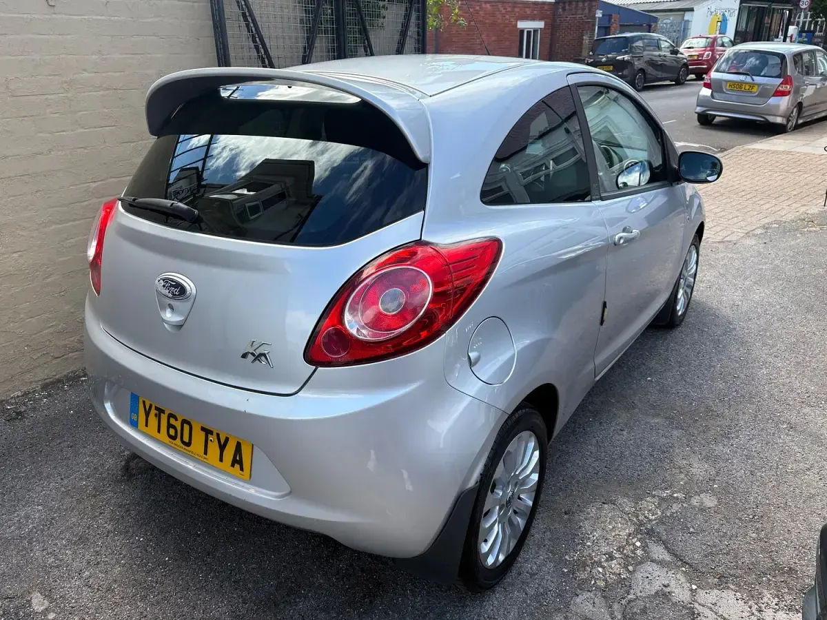 Used Ford Ka Zetec 69 HP (50 kW) 2010 Silver Hatchback