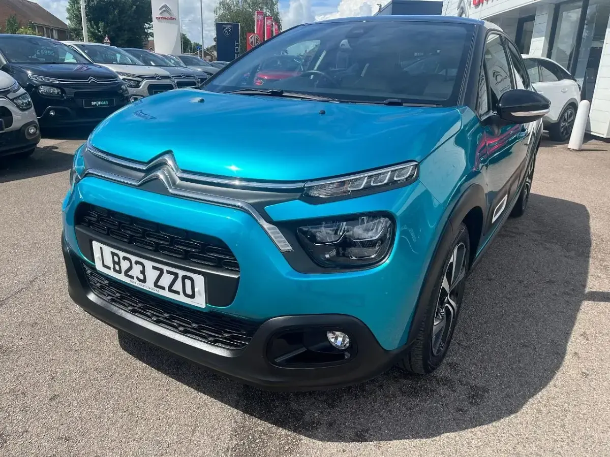 Used Citroën C3 PureTech 108 HP (79 kW) 2023 Blue Hatchback