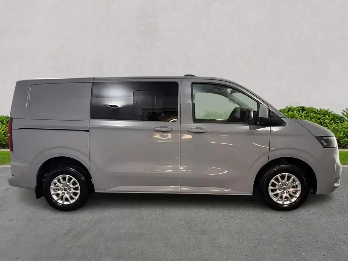 Begagnad VW Transporter Pro 2025 Grå Van