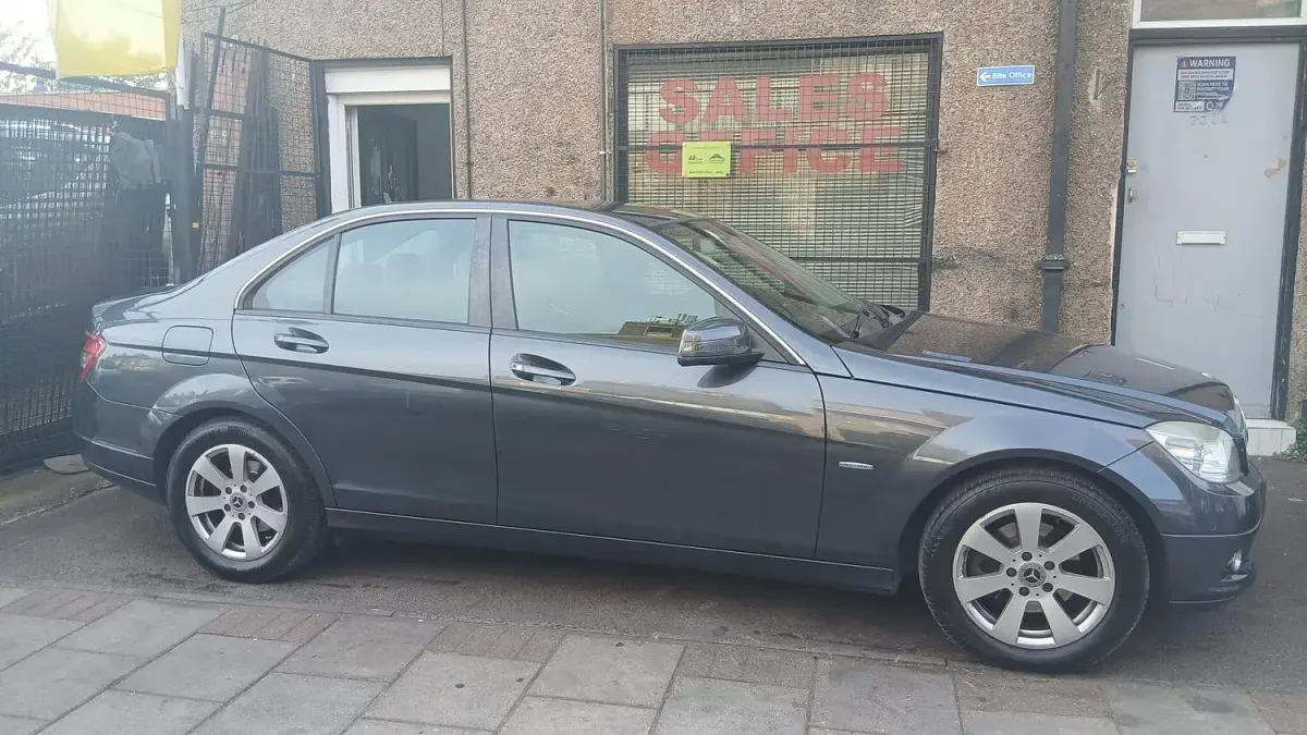 Used Mercedes C180 SE 156 HP (114 kW) 2009 Grey Sedan