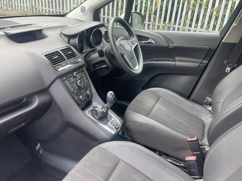 Used Vauxhall Meriva Active 2012 White MPV