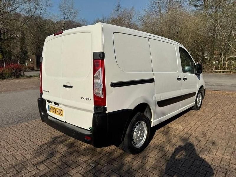 Used Peugeot Expert 90 HP (66 kW) 2014 White Van