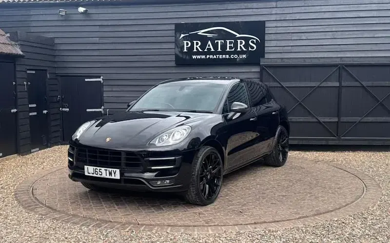 Used Porsche Macan Turbo 400 HP (294 kW) 2017 SUV