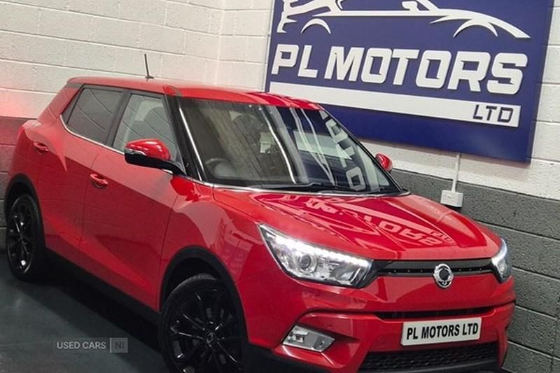 Used Ssangyong (KGM) Tivoli 115 HP (84 kW) 2018 Red SUV