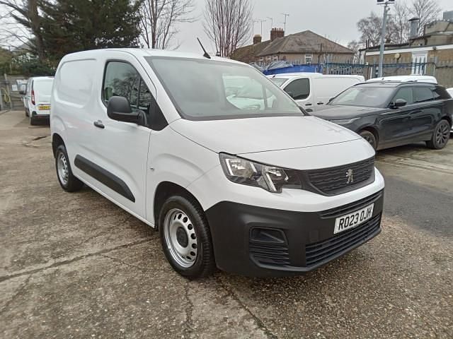 Used Peugeot Partner Premium 2023 White MPV