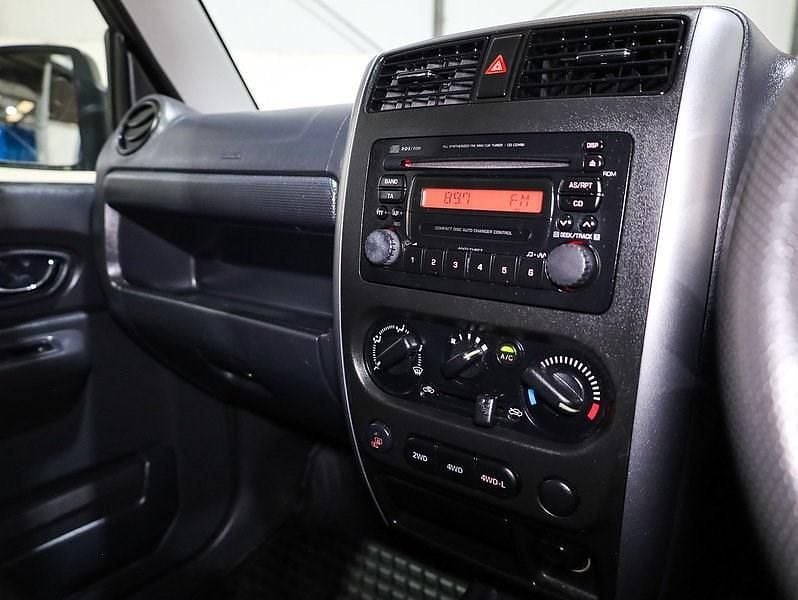 Used Suzuki Jimny SZ4 83 HP (61 kW) 2012 Black SUV