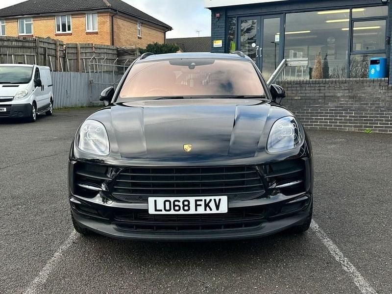 Used Porsche Macan 245 HP (180 kW) 2018 Black SUV