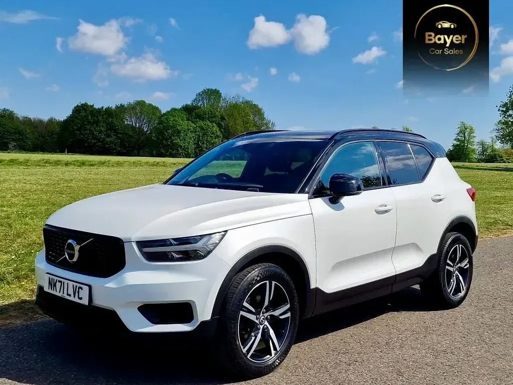 Used Volvo XC40 R-Design 163 HP (119 kW) 2021 White SUV