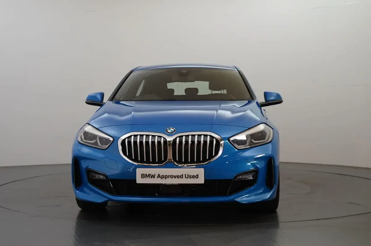 Used BMW 118 M Sport 134 HP (98 kW) 2023 Blue Hatchback
