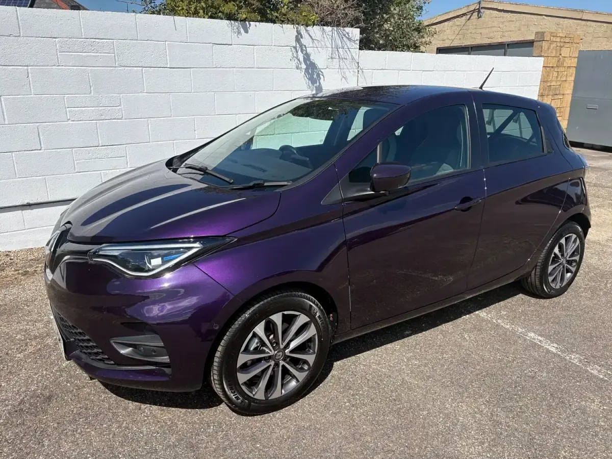 Used Renault Zoe GT-Line 100 kW (136 HP) 2022 Mauve/purple Hatchback