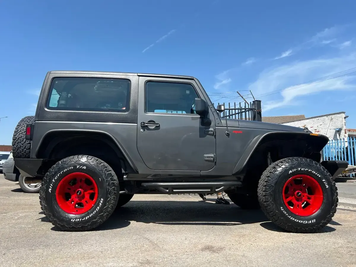 Used Jeep Wrangler Rubicon 290 HP (213 kW) 2026 Grey SUV