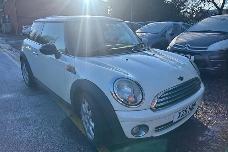 White Used 2008 Mini ONE Hatch Hatchback | £1,995 (Fair price) - Image 1/1