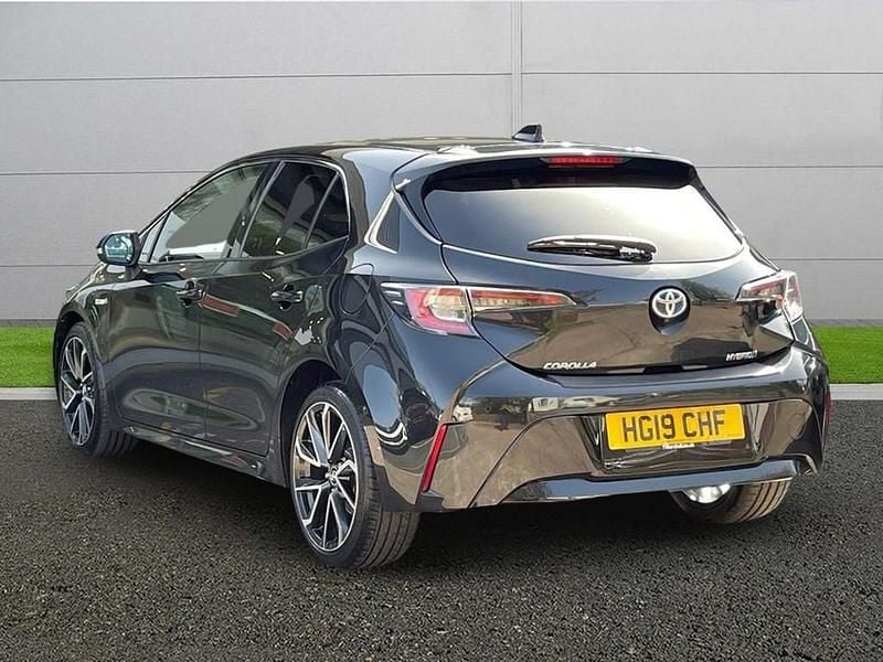 Used Toyota Corolla 122 HP (89 kW) 2019 Black Hatchback