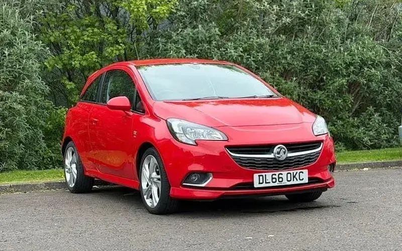 Used Vauxhall Corsa SRi 101 HP (74 kW) 2016 Red Hatchback