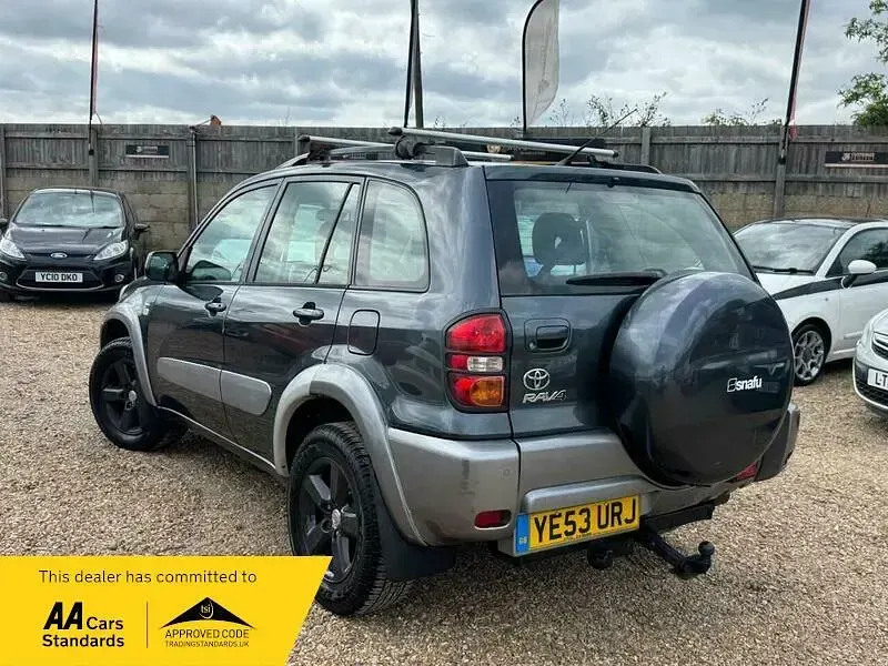 Used Toyota RAV4 147 HP (108 kW) 2003 Grey SUV