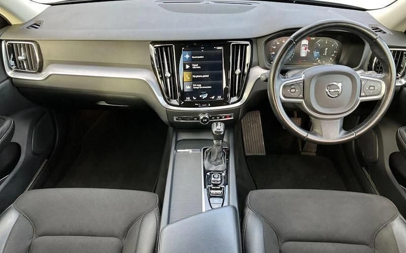 Used Volvo V60 Momentum 190 HP (139 kW) 2019 Grey Estate