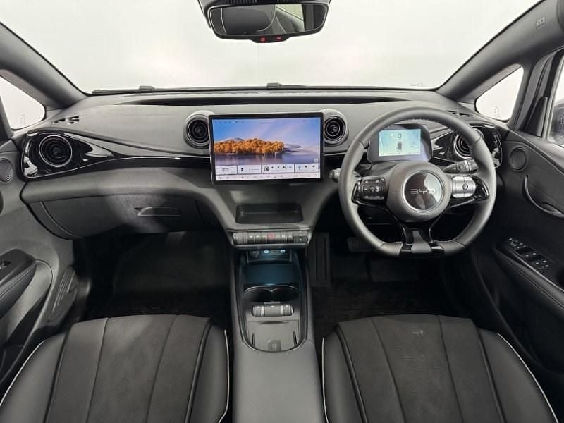 New BYD Dolphin Design 150 kW (204 HP) 2025 White Hatchback