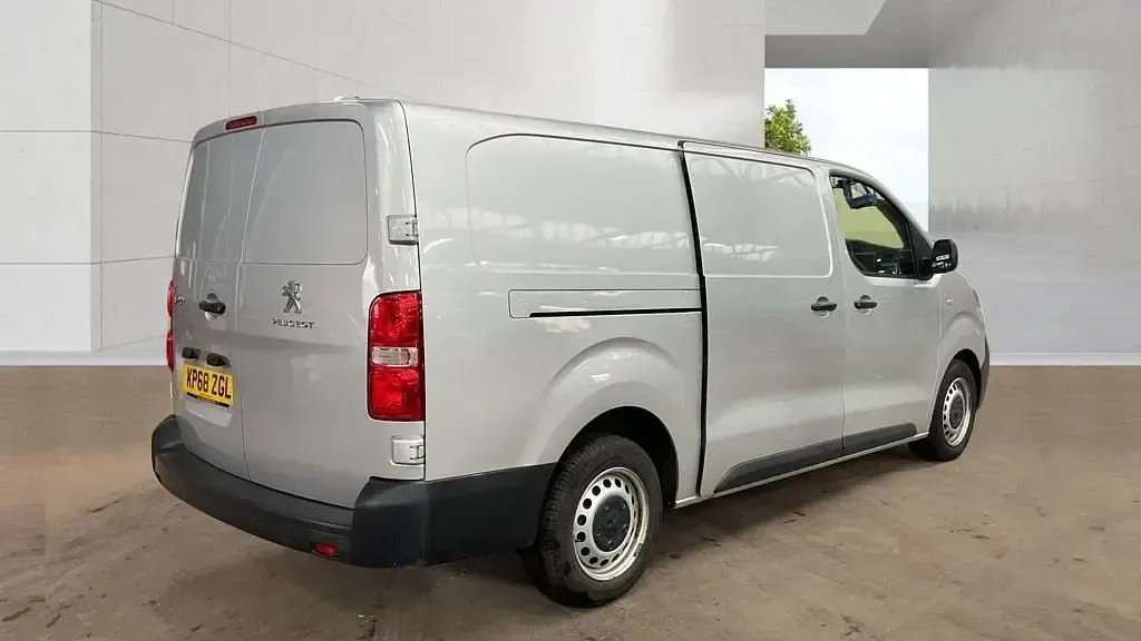 Usado Peugeot Expert 2018 Prateado Van