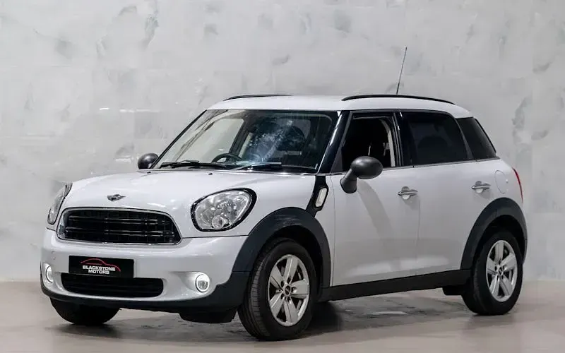 Used Mini ONE 98 HP (72 kW) 2015 White Hatchback