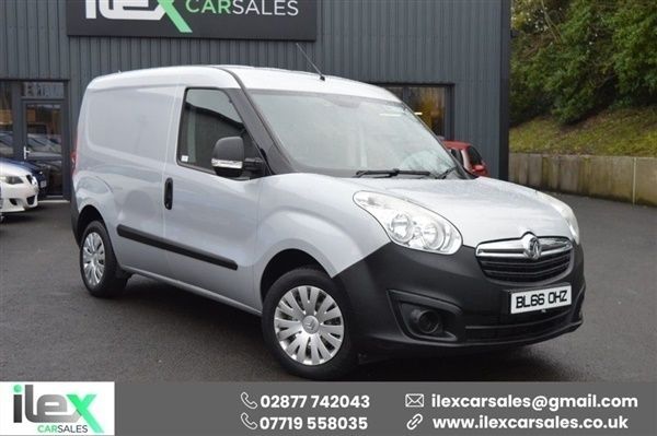 Silver Used 2017 Vauxhall Combo S MPV | £4,995 (Fair price) - Image 1/1