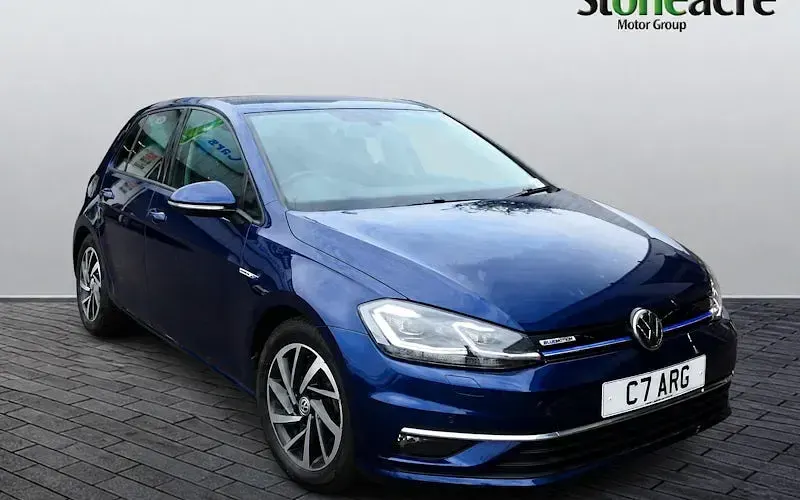 Used VW Golf VIII Edition 131 HP (96 kW) 2020 Hatchback