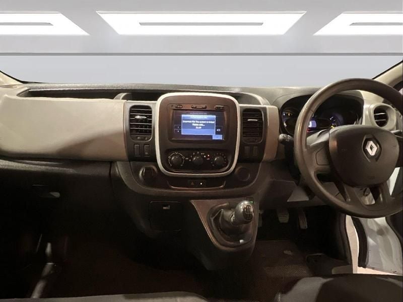 Used Renault Trafic Business 2014 White MPV