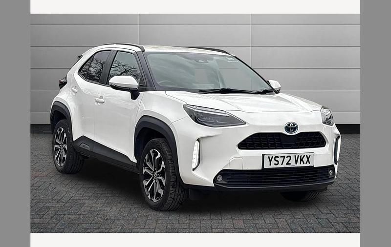 Used Toyota Yaris Cross Design 116 HP (85 kW) 2023 White SUV