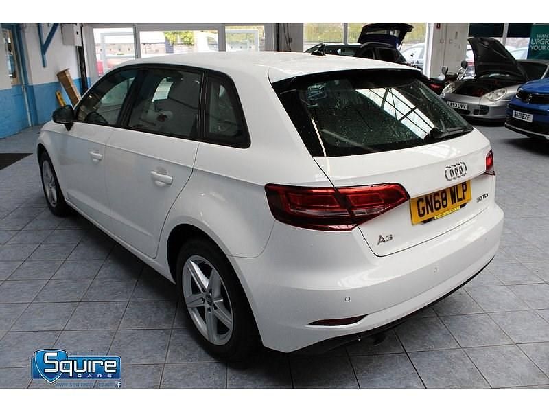 Used Audi A3 Comfort 116 HP (85 kW) 2018 White Sedan