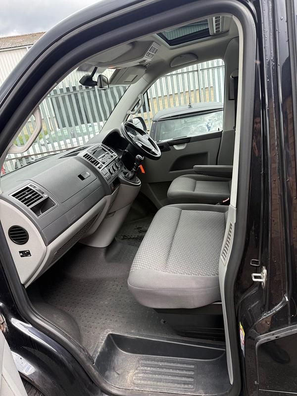 Begagnad VW Transporter Highline 180 HK (132 kW) 2013 Svart Van